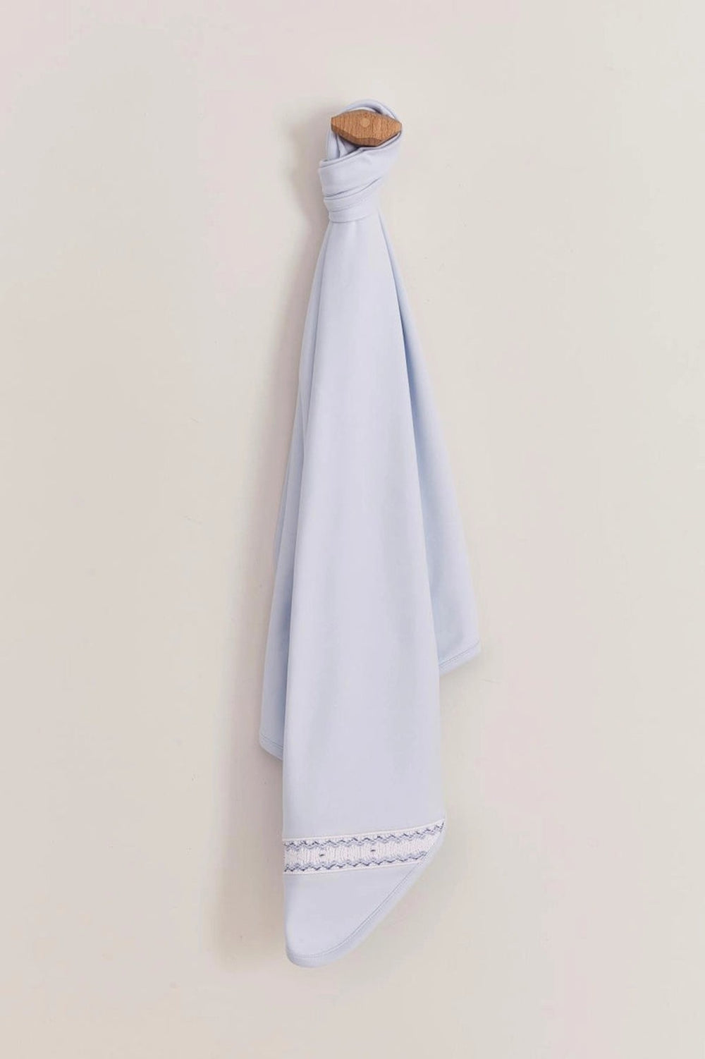 Manta con Tejido Smock Celeste