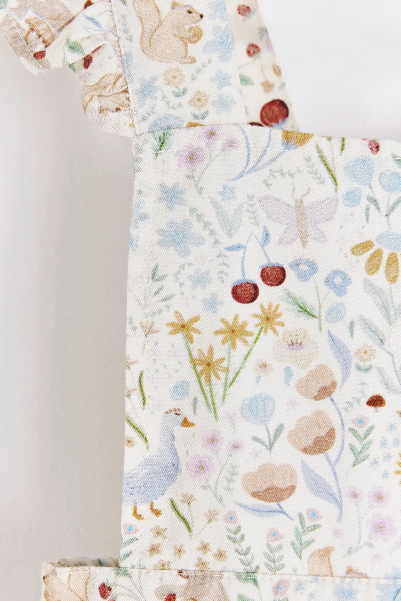 Overall Elise Nicole