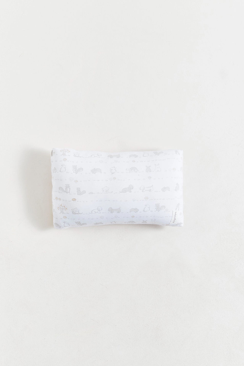 Almohada in the woods gris