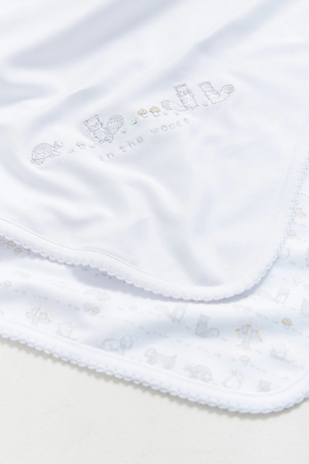 Manta in the woods GRIS