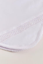 Cargar imagen en el visor de la galería, Manta con Tejido Smock
