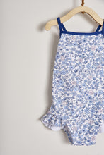Cargar imagen en el visor de la galería, Traje de baño Amapola azul bebe.
