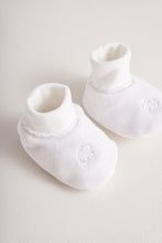 Cargar imagen en el visor de la galería, Escarpines Plush Blanco
