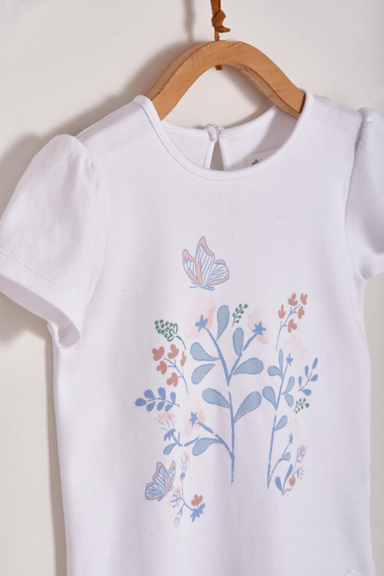 Remera mc c/estampa flowers