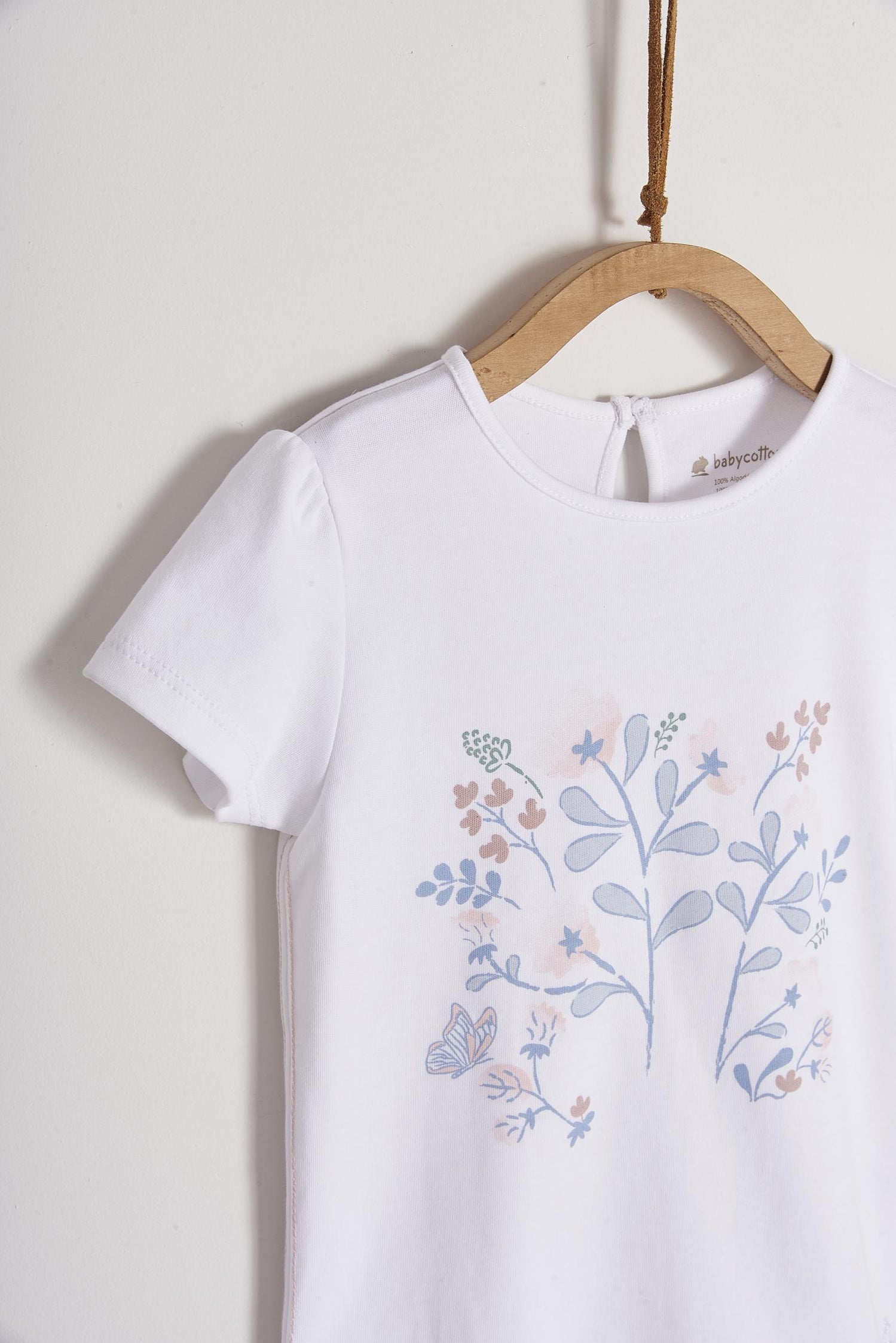 Remera mc c/estampa flowers